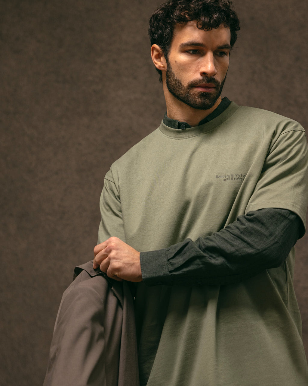 T-shirt RESTLESS